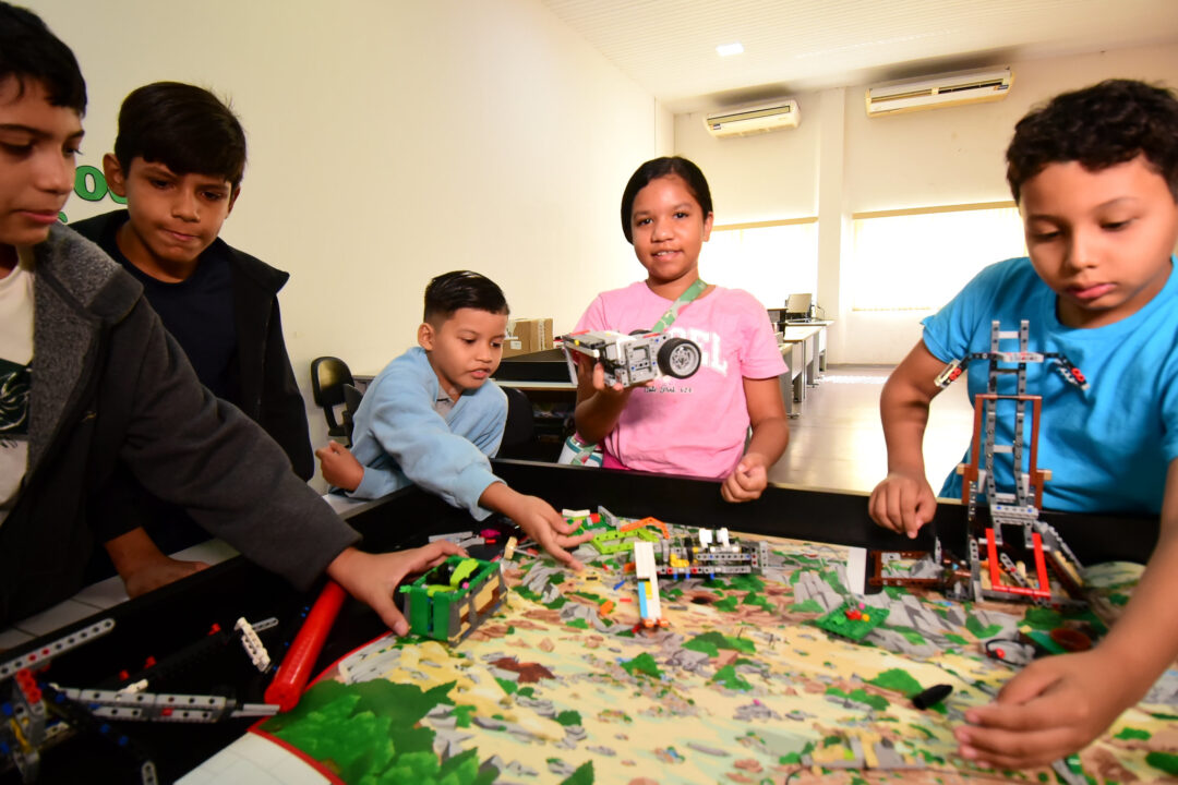 Novos alunos iniciam curso de Robótica Educacional em Boa Vista