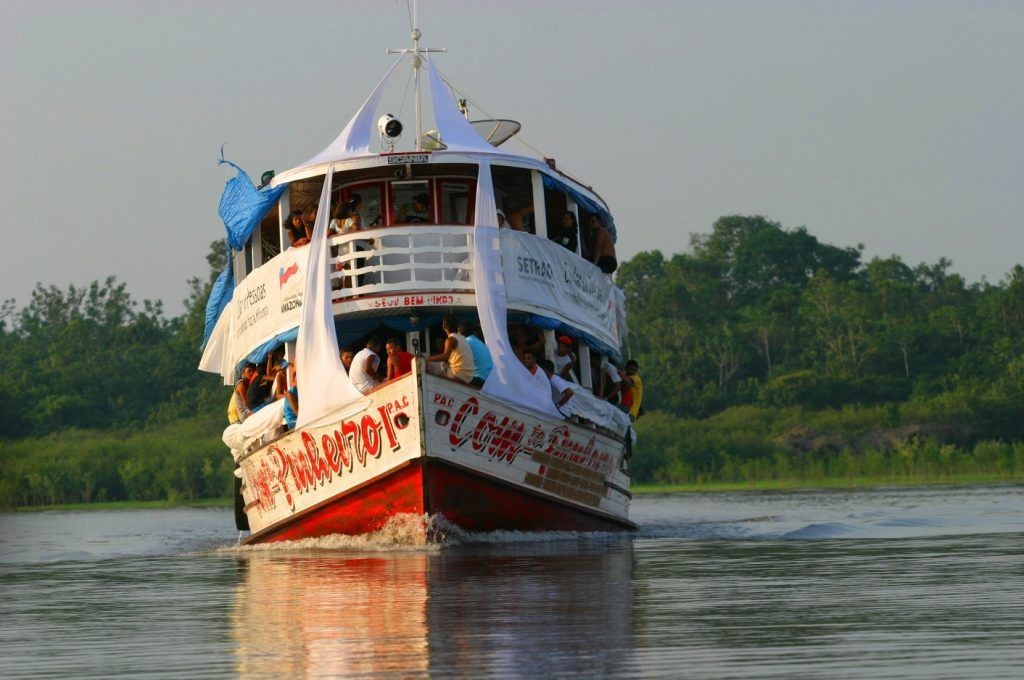 EMBARCAÇÃO - INDÍGENAS - AMAZÔNIA