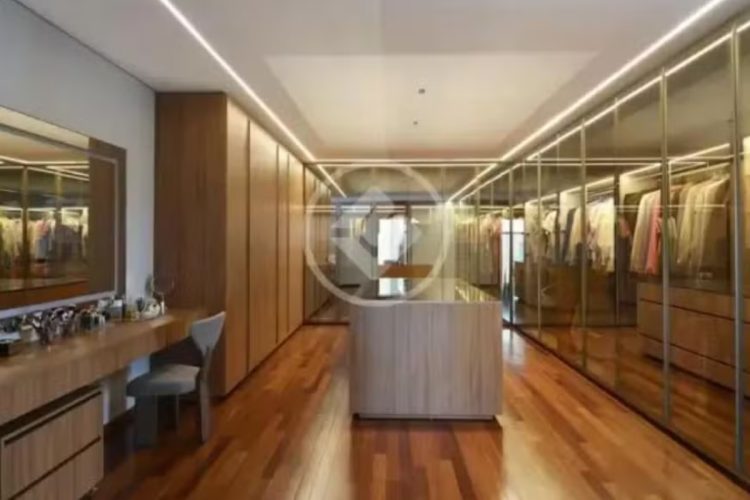 Mansão de Zé Felipe