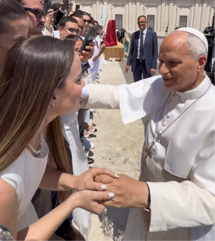 Papa abençoa e aconselha casal amazonense durante visita ao Vaticano