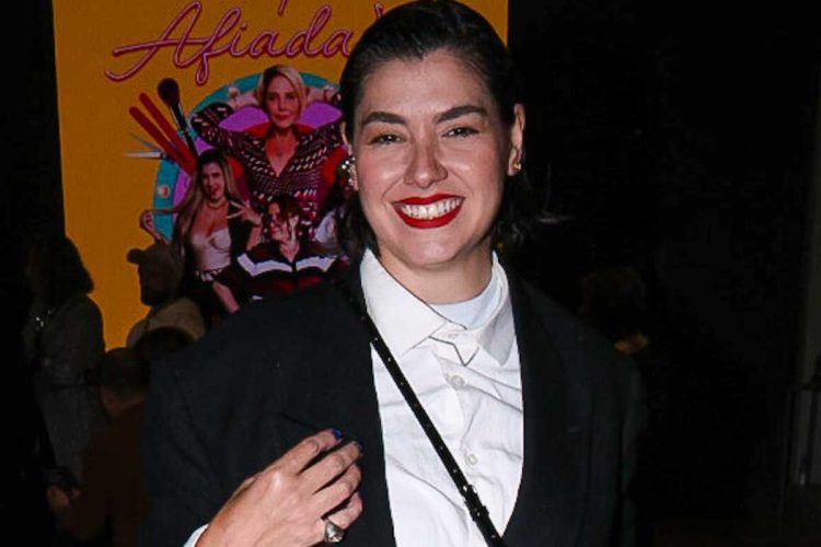 Veronica Debom na pré-estreia da série afiadas