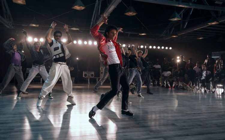Filme de Michael Jackson supera US$ 1 bilhão em bilheteria