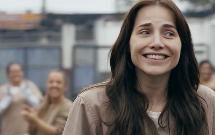 Retorno de Adriana confirma o talento extraordinário de Letícia Colin
