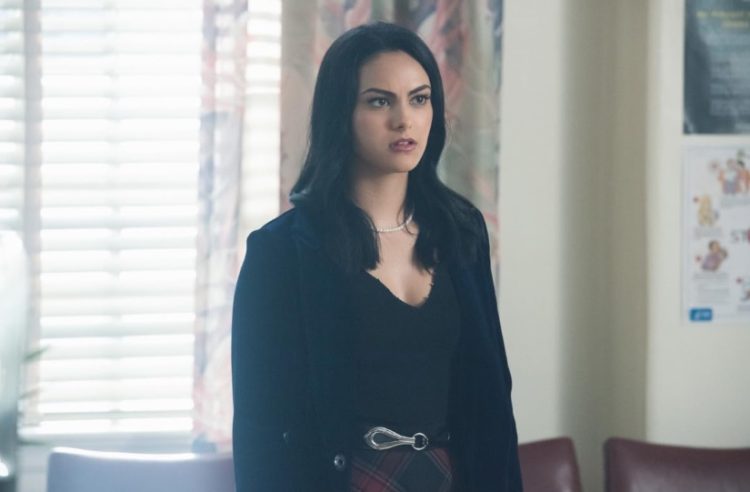 Camila Mendes como Veronica Lodge em Riverdale