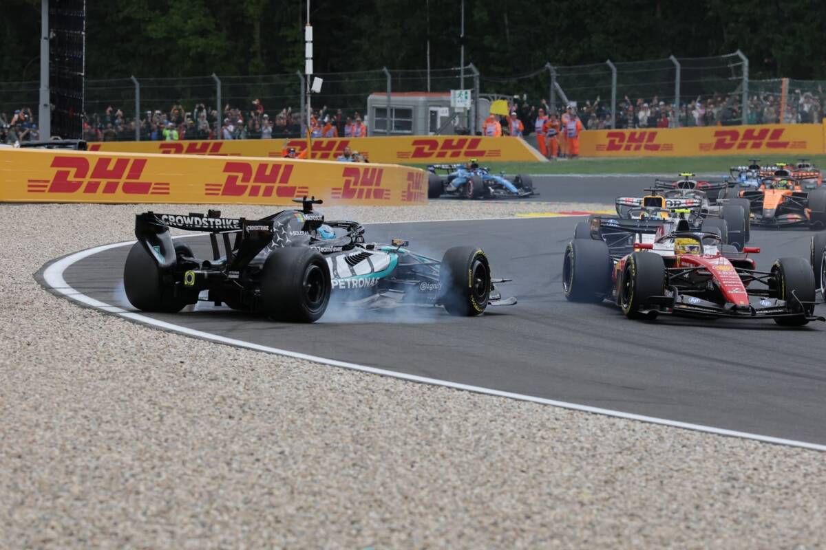 Incidente entre Russel e Hamilton força piloto da Mercedes a abandonar a prova