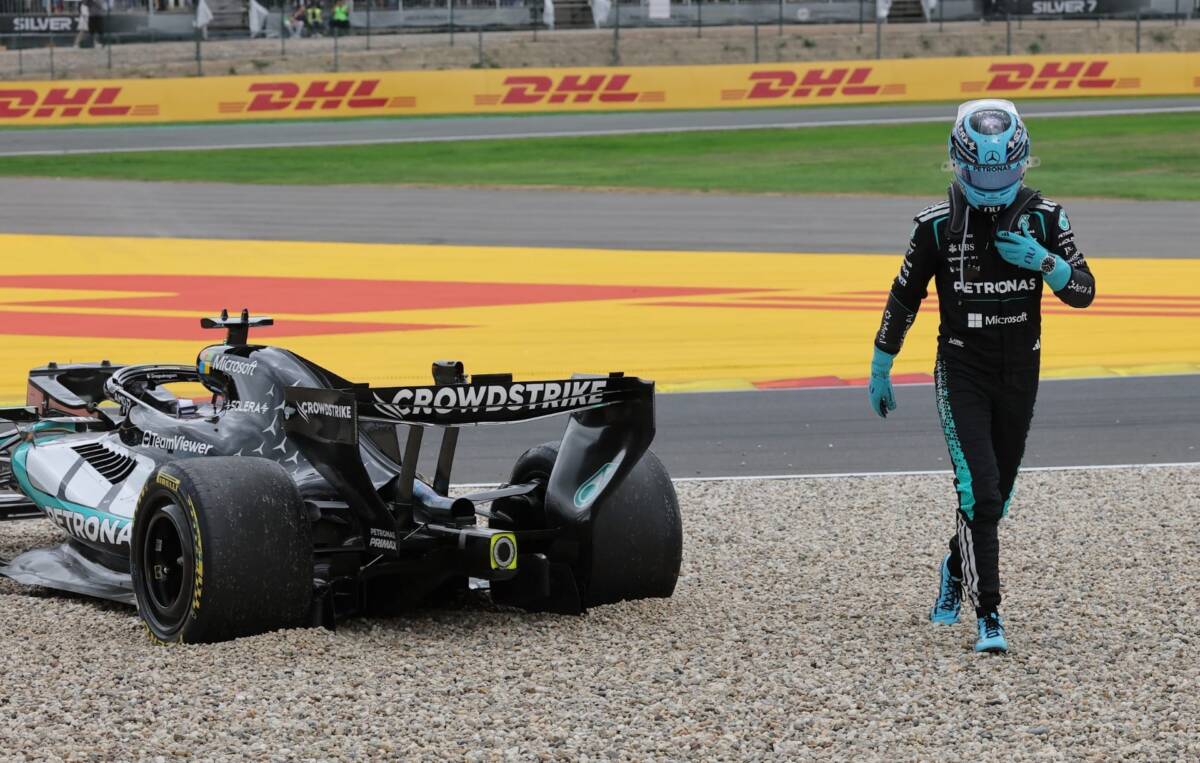 Russell abandonou o GP da Bélgica