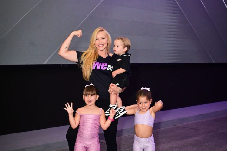 Virginia Fonseca com os filhos