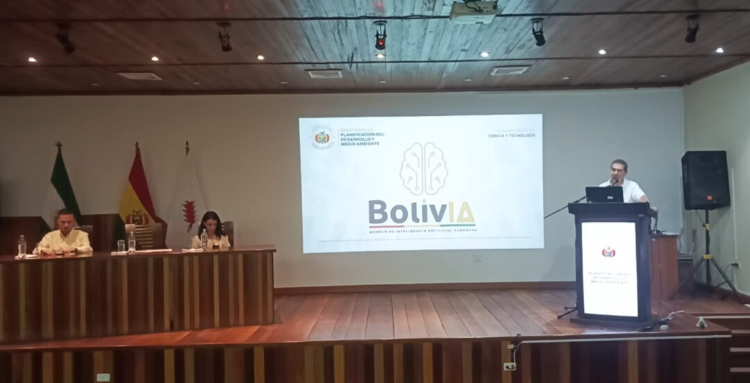 Bolívia dá passo em direção à soberania tecnológica com o lançamento da 'BolivIA'