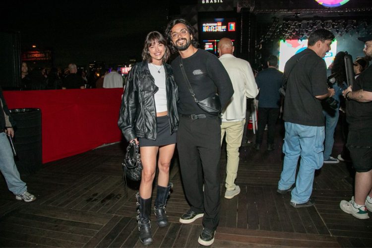 Agatha Moreira e Rodrigo Simas