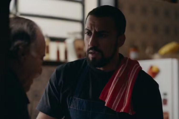 Otoniel tenta disfarçar diante de Joel