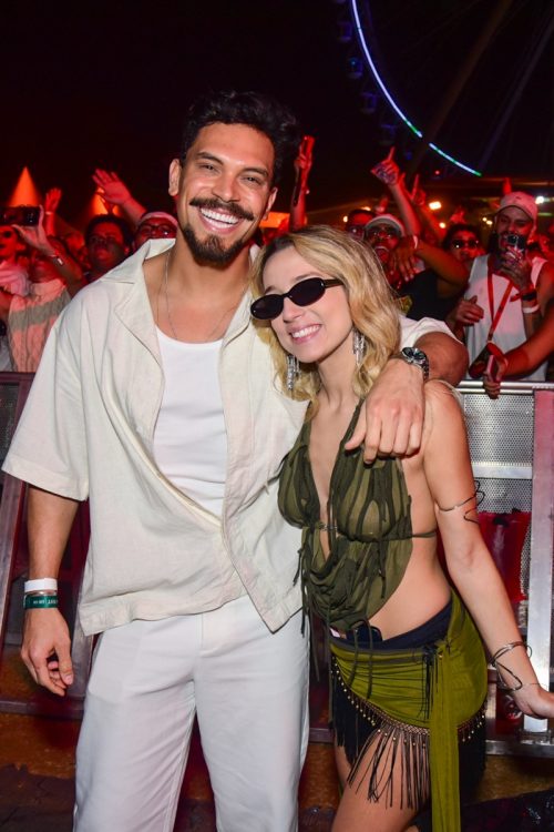 Vinícius Nascimento e Samira