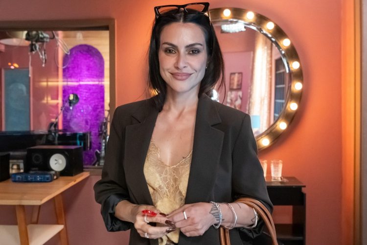 Cleo chega em 'Coração Acelerado'