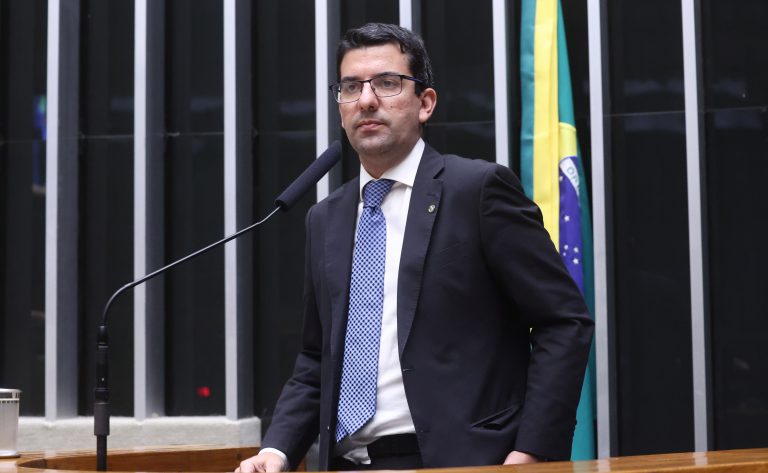 Discussão e votação de propostas legislativa. Dep.