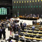 Discussão e votação de propostas legislativas.
