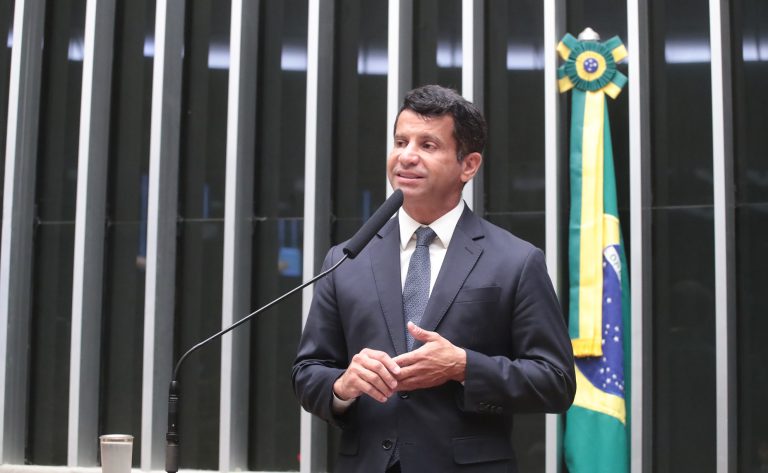 Discussão e votação de propostas legislativas. Dep. Doutor Luizinho (PP - RJ)