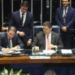 Promulgação da PEC Fim da escala 6x1 e da PEC Aposentadoria Especial para Agentes Comunitários de Saúde.Senador, Paulo Paim (PT - RS), Presidente da Câmara dos Deputados, Hugo Motta (REPUBLICANOS - PB), Presidente do Senado Federal, Davi Alcolumbre (UNIÃO - AP), Presidente da República, Luiz Inácio Lula da Silva, Dep. Carlos Veras (PT - PE)