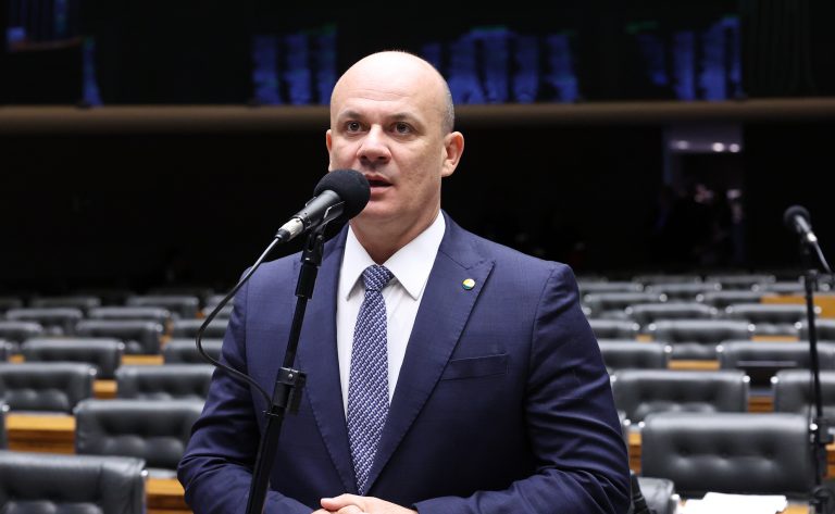 Discussão e votação de propostas legislativas. Dep. Cabo Gilberto Silva (PL - PB)